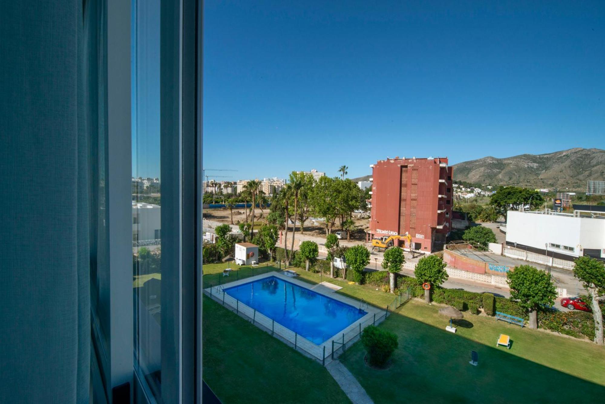 Estudio En Torremolinos Con Piscina Buitenkant foto